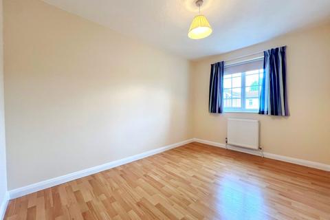 3 bedroom terraced house to rent, Walton-on-Thames, Surrey, KT12