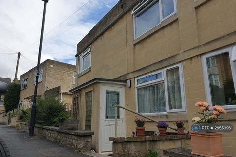 4 bedroom terraced house to rent, St. James's Park, Bath, BA1