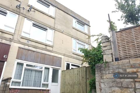 4 bedroom terraced house to rent, St. James's Park, Bath, BA1