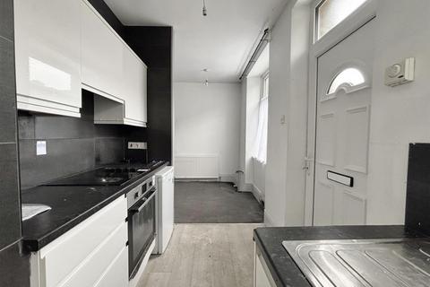 2 bedroom property for sale, Brunswick Street, Bradford BD13