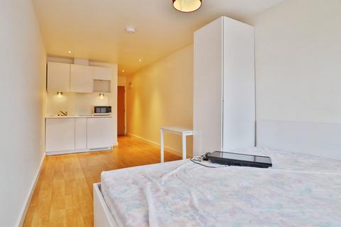 Studio for sale, St. Michaels Lane, Leeds