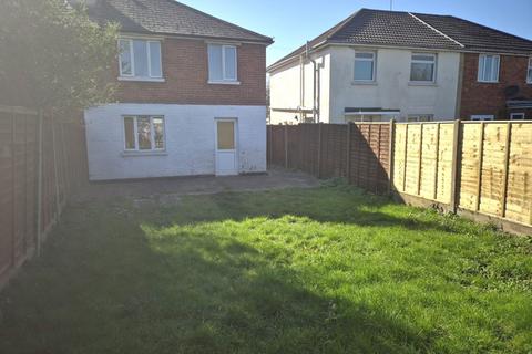 3 bedroom semi-detached house for sale, Salisbury Road, Southampton SO40