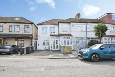 Mortlake Road, Ilford, IG1