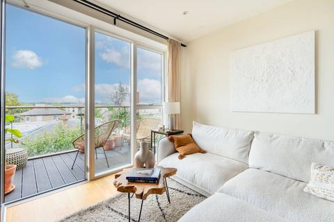1 bedroom flat to rent, Tollgate Gardens, Kilburn, London, NW6