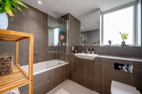 1 bedroom flat to rent, Tollgate Gardens, Kilburn, London, NW6