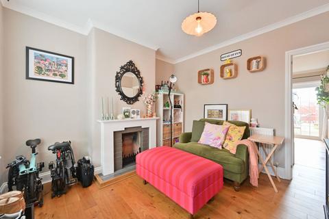 2 bedroom terraced house for sale, Pretoria Road, Watford, WD18