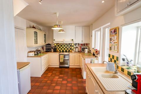 3 bedroom end of terrace house for sale, Knowle Cottages, Bodiam, TN32