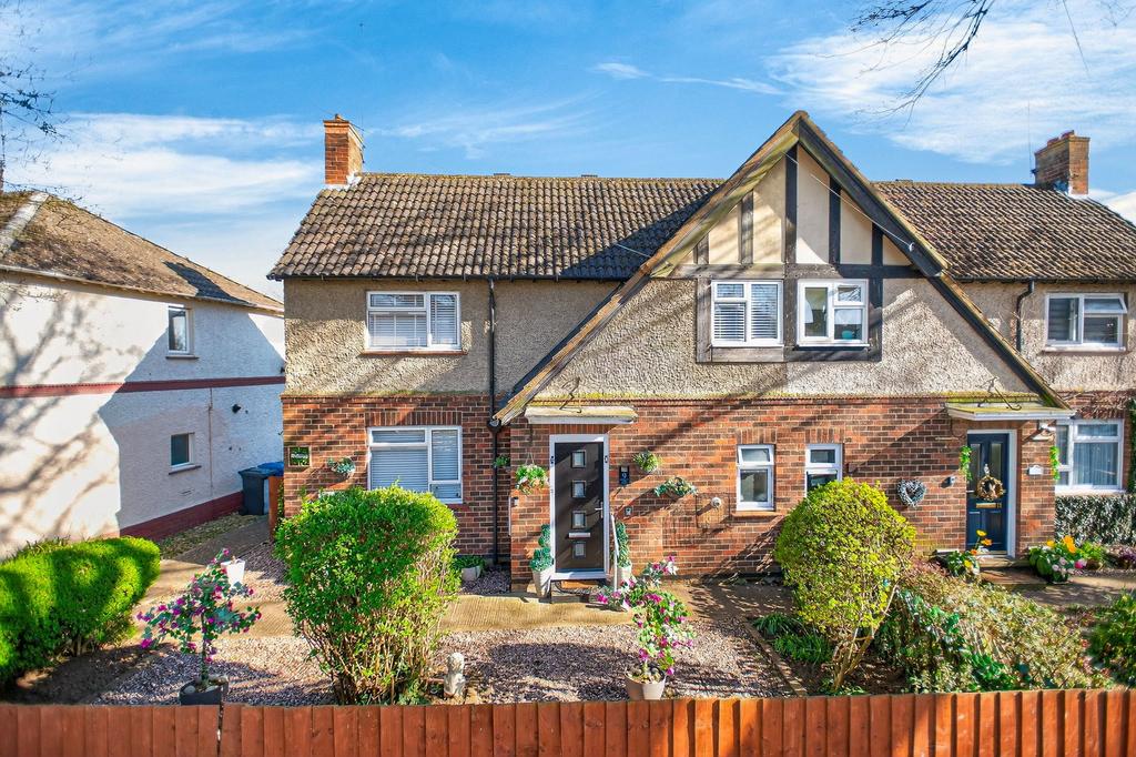 Oak Road, Kettering NN15 3 bed semi-detached house for sale - £200,000