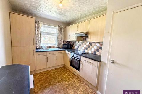 2 bedroom flat for sale, Roundwood Court, Worsbrough, Barnsley