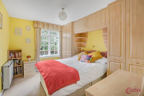 undefined, Everard Court, Crothall Close N13