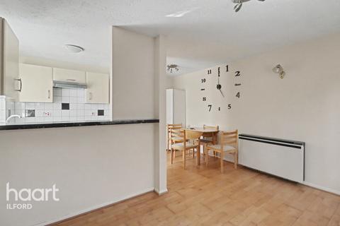 1 bedroom apartment for sale, Capstan Close, ROMFORD