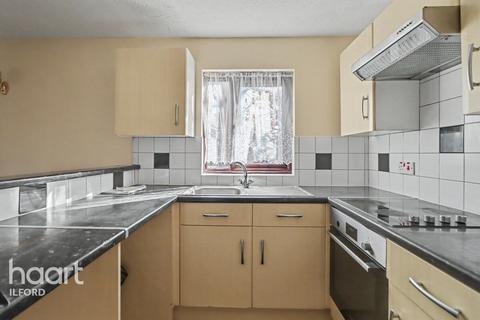 1 bedroom apartment for sale, Capstan Close, ROMFORD