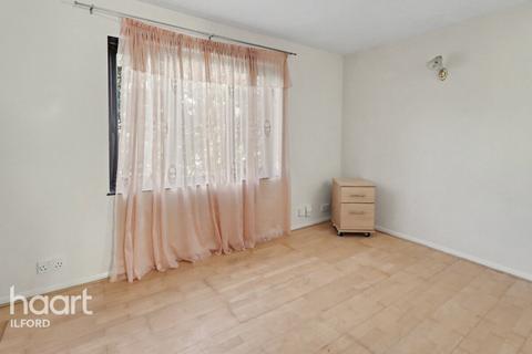 1 bedroom apartment for sale, Capstan Close, ROMFORD