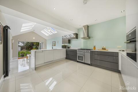 6 bedroom semi-detached house for sale, Tyrone Road, Southend-on-sea, SS1 3