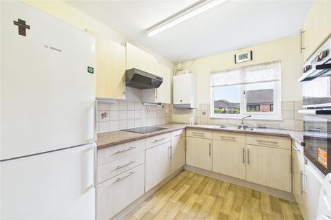 2 bedroom bungalow for sale, Wakeford Court, Silchester Road, Pamber Heath, Tadley, RG26