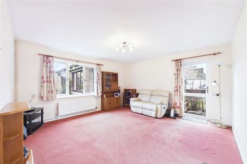 2 bedroom bungalow for sale, Wakeford Court, Silchester Road, Pamber Heath, Tadley, RG26