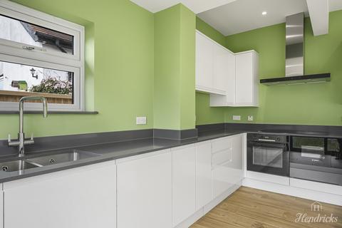 4 bedroom semi-detached house for sale, Acacia Drive, Southend-on-sea, SS1 3