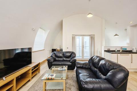 2 bedroom apartment for sale, Castle Lane, Swansea