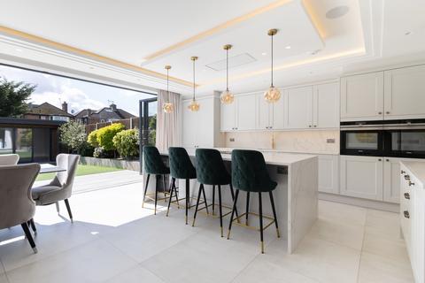 Wemborough Road, Stanmore, HA7
