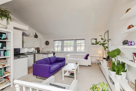 2 bedroom apartment for sale, Dorchester Street, Bath