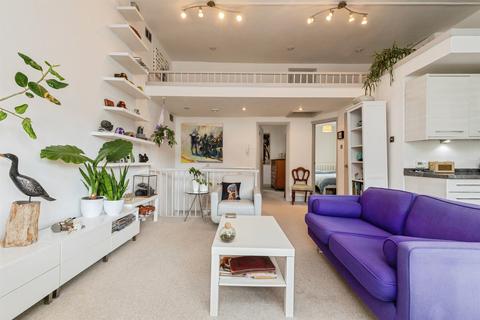 2 bedroom apartment for sale, Dorchester Street, Bath