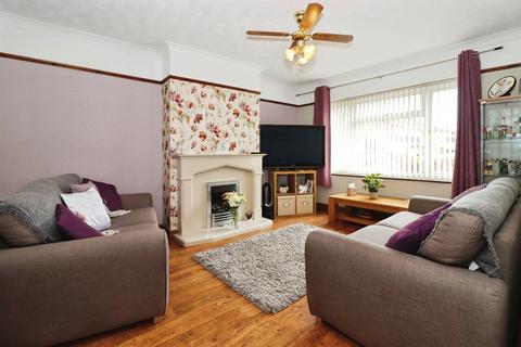 4 bedroom semi-detached house for sale, Highworth Crescent, Yate, Bristol