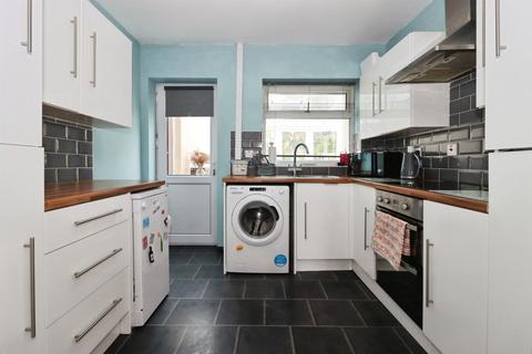4 bedroom semi-detached house for sale, Highworth Crescent, Yate, Bristol