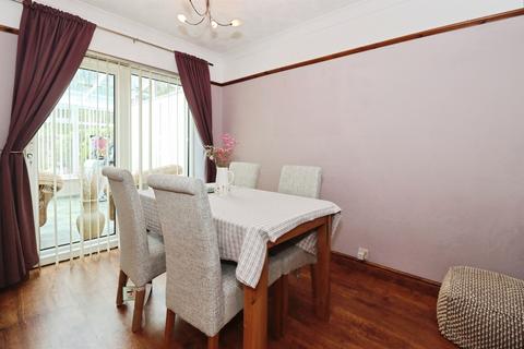 4 bedroom semi-detached house for sale, Highworth Crescent, Yate, Bristol