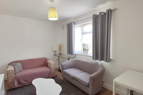 1 bedroom apartment to rent, Jersey Road, HOUNSLOW
