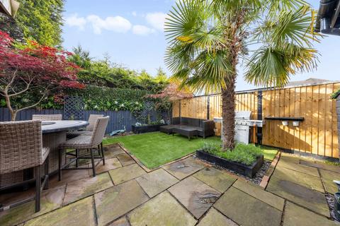 3 bedroom semi-detached house for sale, Drapers Court, Lowton, WA3