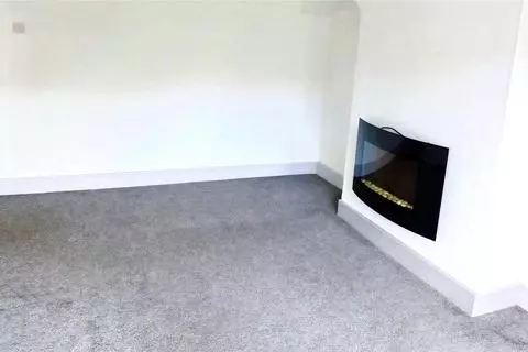 3 bedroom terraced house for sale - View 2
