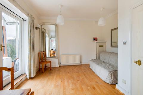 1 bedroom apartment to rent, South Hill Park, Hampstead NW3