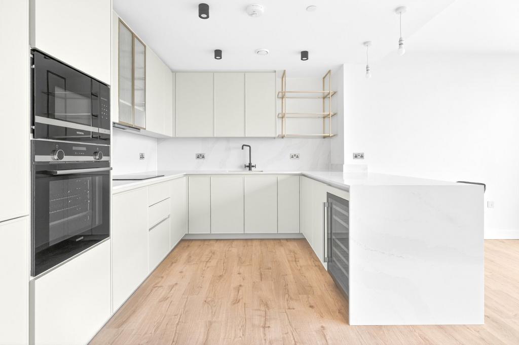 Apartment in Islington - View 3