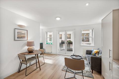 1 bedroom flat to rent, North Mews, London