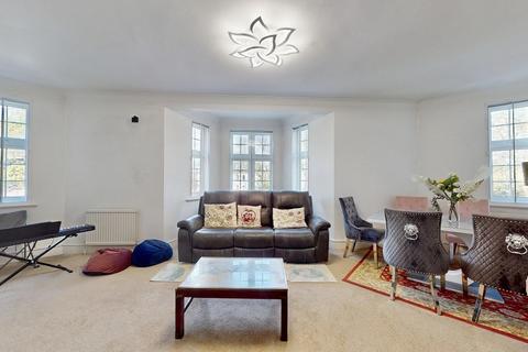 2 bedroom apartment for sale, Twickenham Road, Richmond