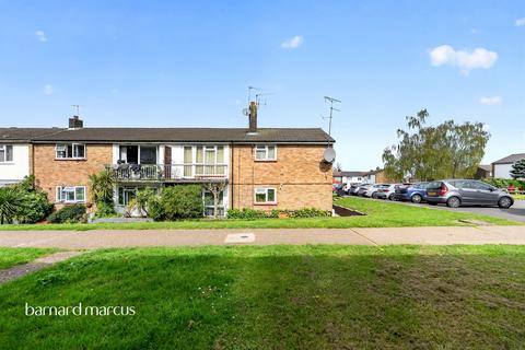 1 bedroom flat for sale, Long Walk, Epsom