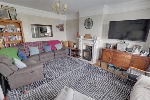 4 bedroom detached house for sale, Ross Road, Newent