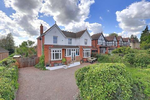 4 bedroom detached house for sale, Ross Road, Newent