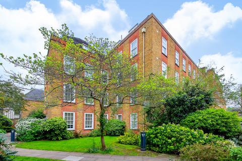 1 bedroom flat for sale, Winfield House, Vicarage Crescent, London