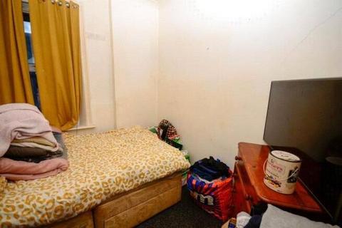 2 bedroom house for sale, Spoor Street, Dunston, Gateshead