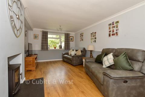 3 bedroom terraced house for sale, Langhurst Close, Horsham RH12