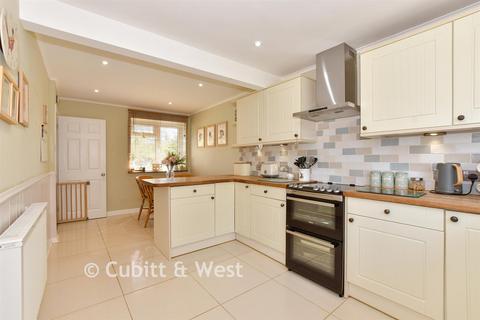 3 bedroom terraced house for sale, Langhurst Close, Horsham RH12