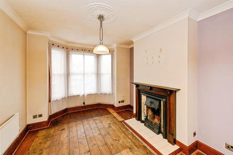 3 bedroom terraced house for sale, Avenue Road, King's Lynn