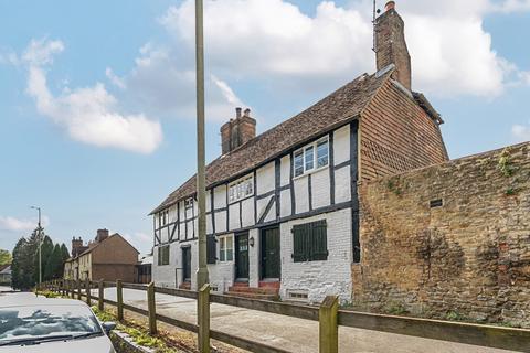 3 bedroom end of terrace house to rent, Ockford Road, Godalming, Surrey, GU7