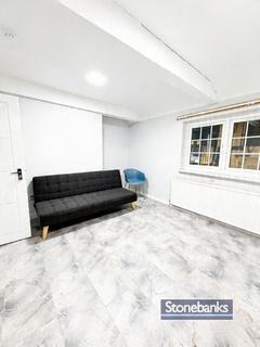 2 bedroom apartment to rent, Church Street, Staines upon thames TW18