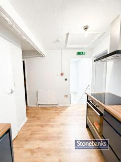 2 bedroom apartment to rent, Church Street, Staines upon thames TW18