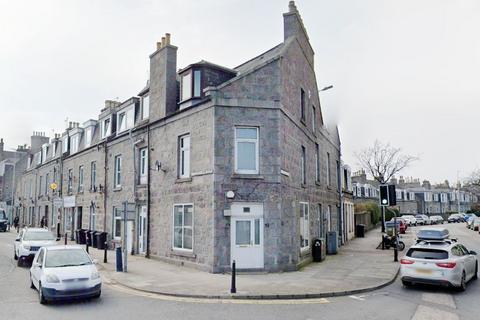Flat - Holburn Road, Aberdeen AB10