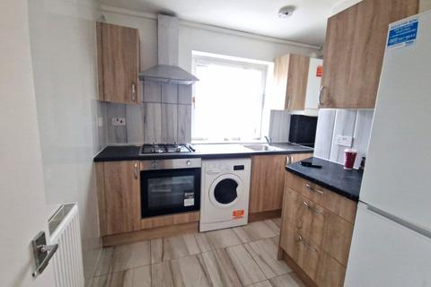 2 bedroom flat to rent, LONDON NW9