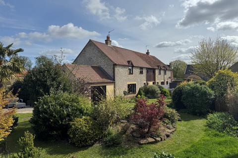 4 bedroom cottage for sale, Hovells Lane, Northwold, Thetford