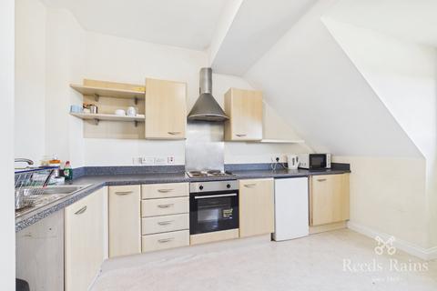 2 bedroom penthouse for sale, Albert Promenade, West Yorkshire HX3
